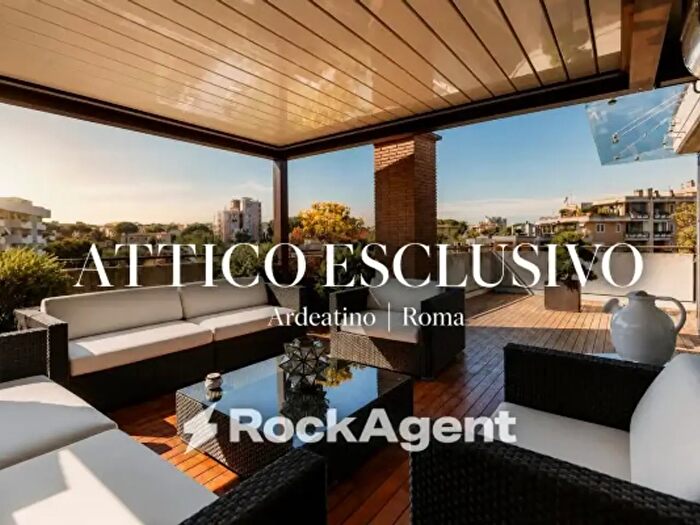 Appartamento con 5 locali in vendita in Via Madrid, Roma