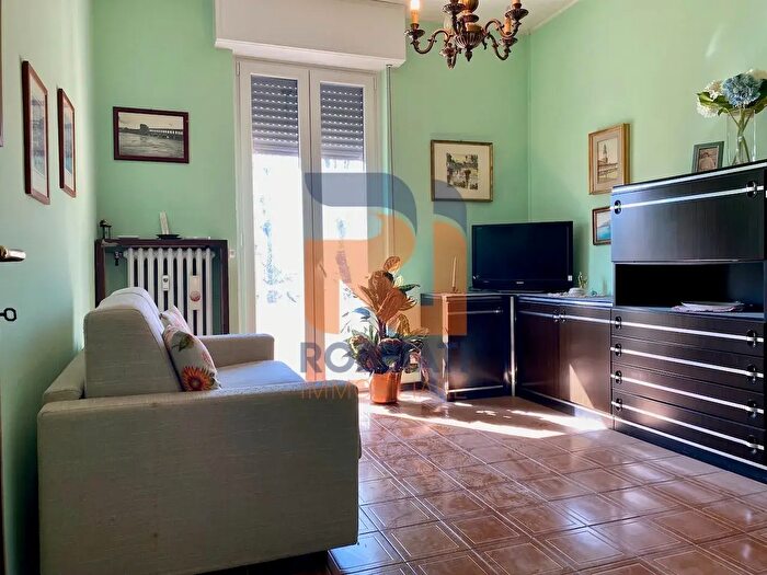 Appartamento trilocale in vendita in Via Indipendenza, Pavia