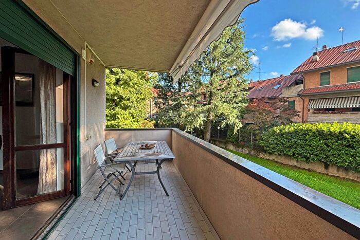 Appartamento trilocale in vendita in Via Lecco, Monza