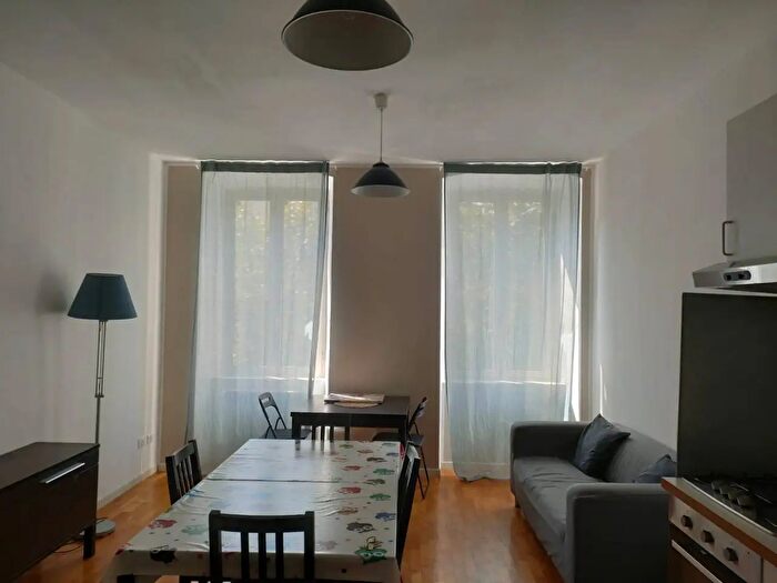 Appartamento trilocale in vendita in Piazza Garibaldi, Trieste
