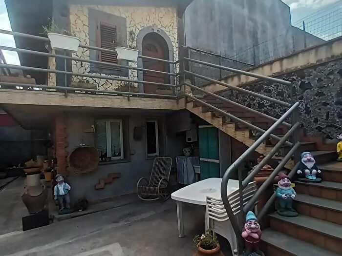 Casa quadrilocale in affitto in Mentana, Nicolosi