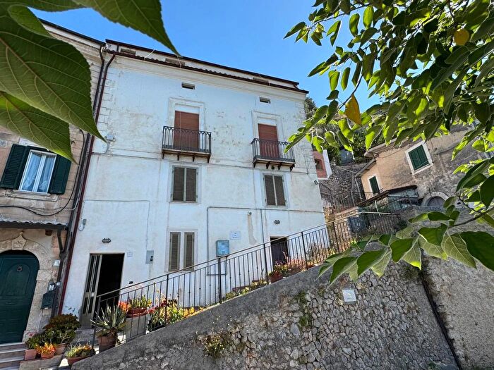 Casa con 7 locali in vendita in Corso San TommasoRoccasecca, Roccasecca