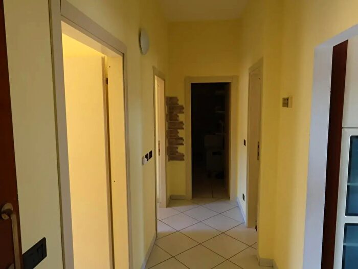 Appartamento trilocale in affitto in Poggibonsi