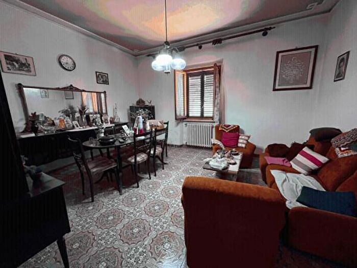 Appartamento con 6 locali in vendita in Località Commenda, Anghiari