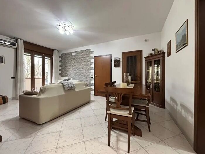 Appartamento trilocale in vendita in Via Carpi Ravarino, Soliera