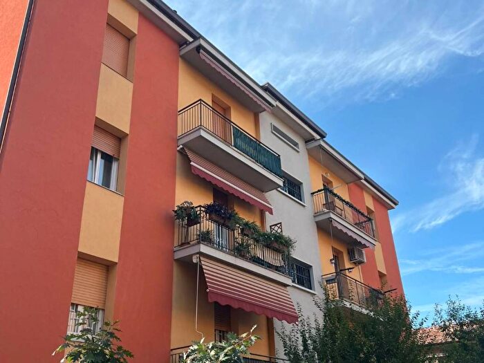 Appartamento con 5 locali in affitto in Via Liguria, Mazzini Fossolo, Bologna