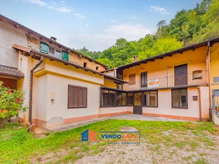 Casa quadrilocale in vendita in Via Tetti Ariou, Boves