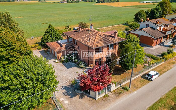 Casa con 7 locali in vendita in Via di Mezzo di Santa Maria in Duno, Bentivoglio