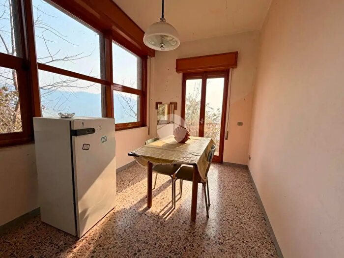 Casa bilocale in vendita in Via degli Alpini, Adrara San Martino