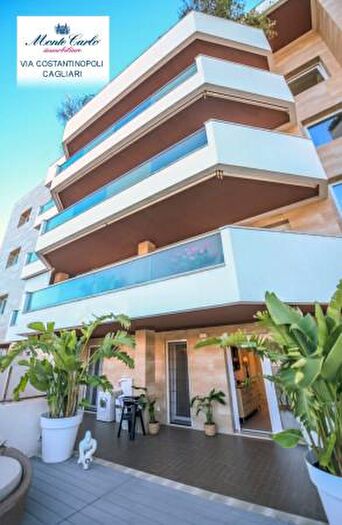 Appartamento trilocale in vendita in Via Costantinopoli, Cagliari