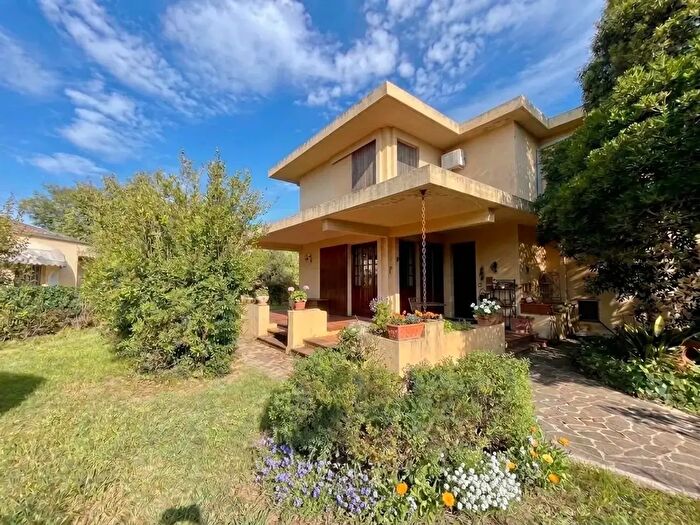 Casa con 6 locali in vendita in Ia Napoli, Pontedera