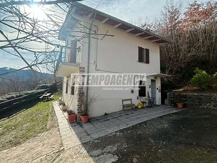 Casa con 6 locali in vendita in Via Toricella, Sestola