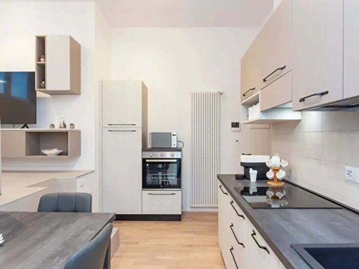 Appartamento monolocale in affitto in Via Val Strona, Milano
