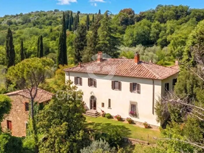 Casa con 6 locali in vendita in Viale Piero della Francesca, Arezzo