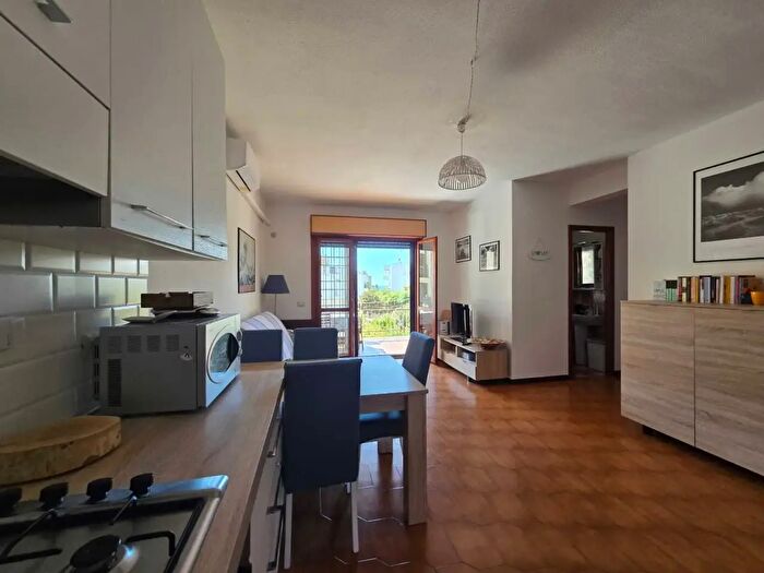 Appartamento trilocale in vendita in Via delle Dalie, Santa Marinella