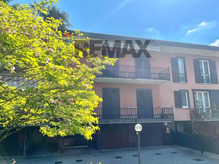 Appartamento trilocale in vendita in Via Breira, Cuveglio