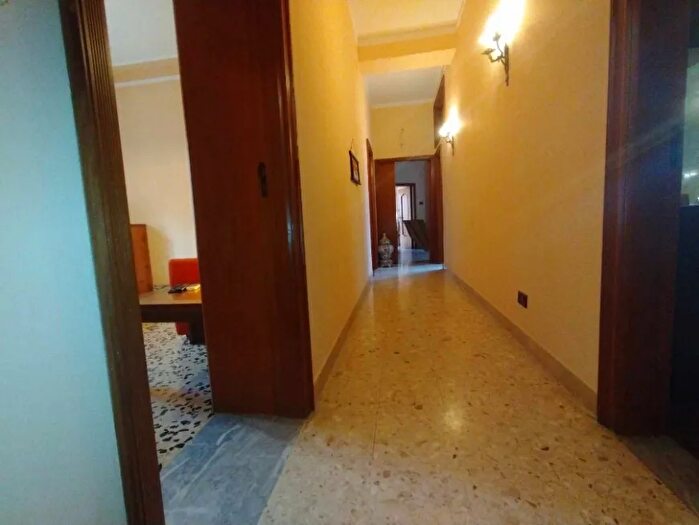 Appartamento con 5 locali in vendita in Reggio Calabria