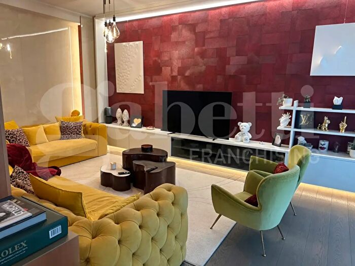 Appartamento con 7 locali in vendita in Piazza Erculea, Milano