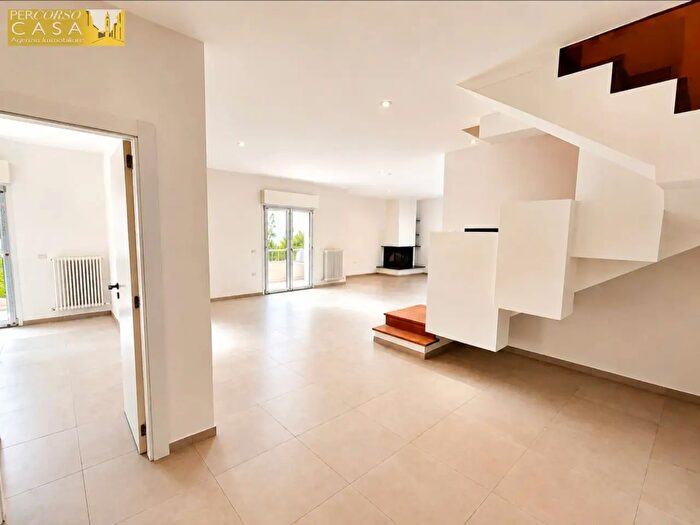Appartamento con 7 locali in vendita in Camere Bagni Mq Eco Sisma Bonus, Teramo