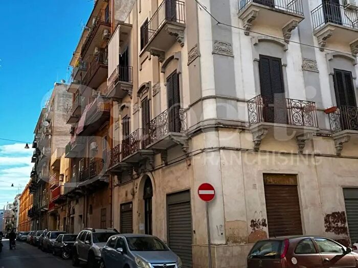 Appartamento trilocale in affitto in Via Diego Peluso, Taranto