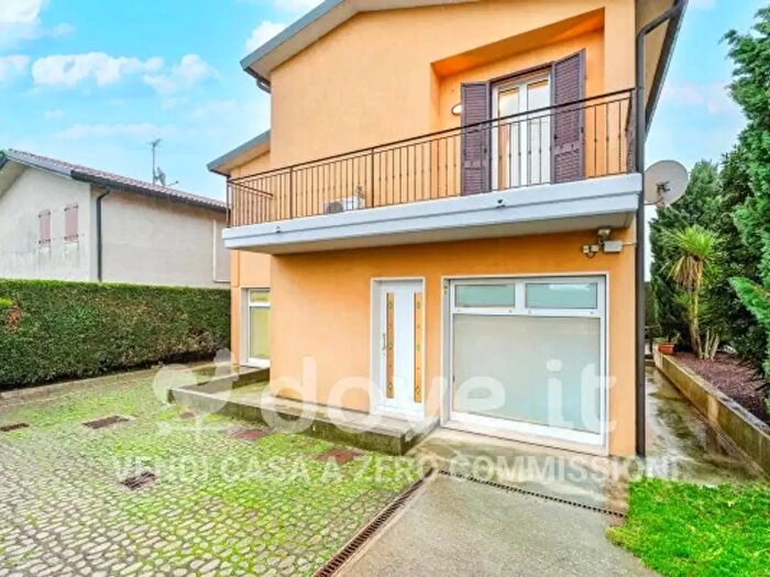 Casa con 6 locali in vendita in Via Pascolon, Chioggia