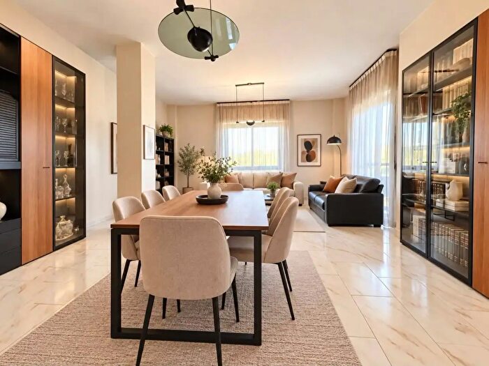 Appartamento con 5 locali in vendita in Via XX Settembre, San Nicola La Strada