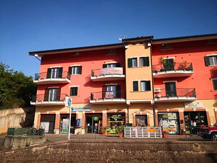 Appartamento quadrilocale in vendita in Via E Altomare, Rogliano