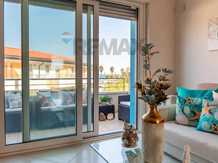 Appartamento quadrilocale in vendita in Cotrada Padula Snc, Montenero Di Bisaccia