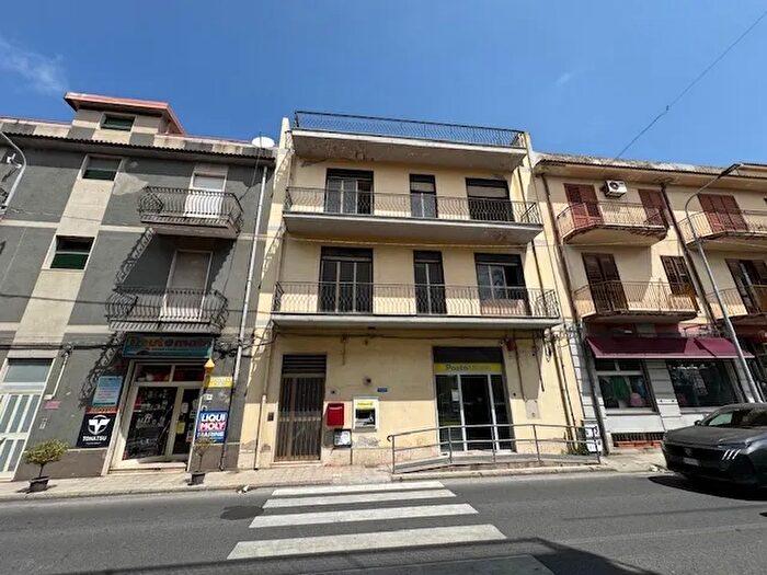 Appartamento quadrilocale in vendita in Via Nazionale, Falcone