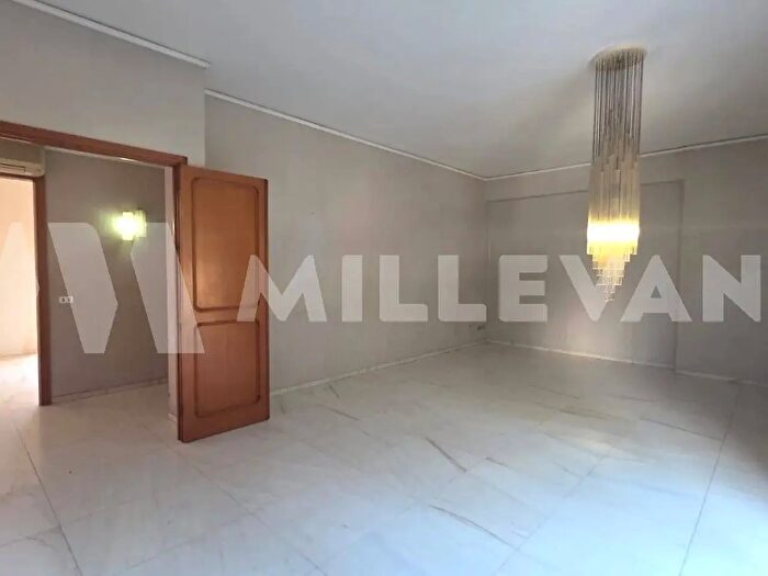 Appartamento con 8 locali in vendita in Via Biagio Mancini, Comiso