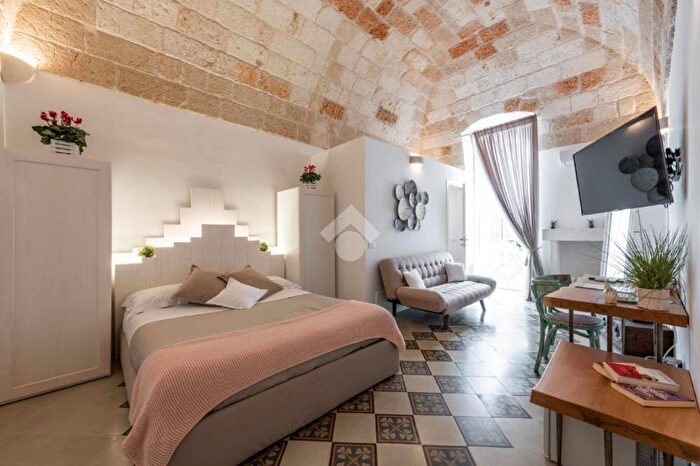 Casa trilocale in vendita in Via Nicola dAprile, Polignano A Mare