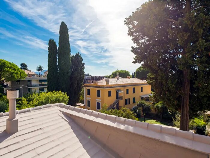 Appartamento quadrilocale in vendita in Via Guglielmo Oberdan a, Genova