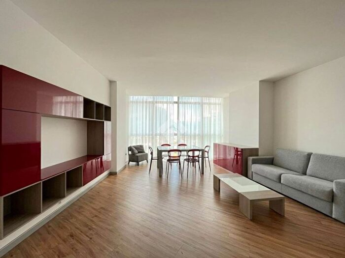 Appartamento trilocale in affitto in Largo Caleotto, Caleotto, Lecco