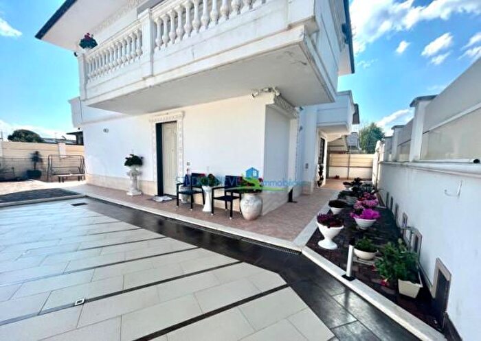 Casa con 6 locali in vendita in Strada Provinciale Circonvallazione Chiesina, Chiesina Uzzanese