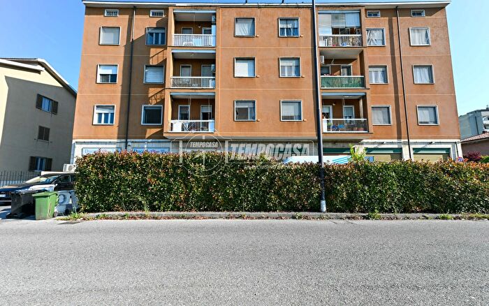 Appartamento trilocale in vendita in Via Rivoltana, Segrate