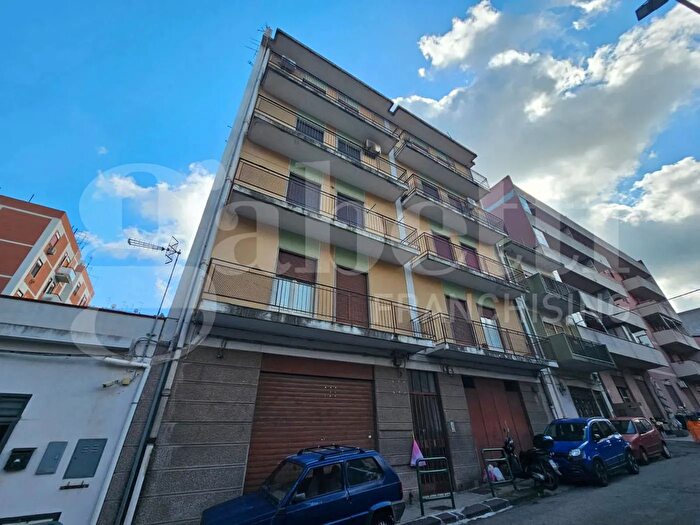 Appartamento trilocale in vendita in Via Palermo, Messina