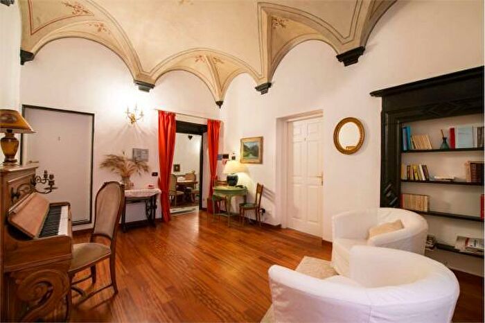 Appartamento con 5 locali in vendita in Via Gian Maria Oddo, Albenga