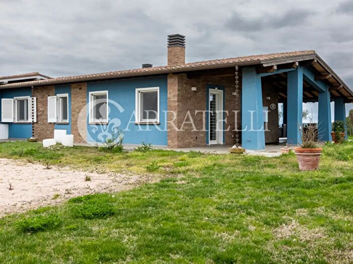 Casa con 5 locali in vendita in Strada del Tirreno, Montalto Di Castro