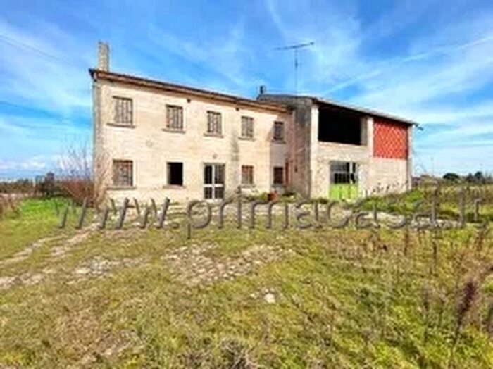 Casa con 12 locali in vendita in Via Giuseppe Garibaldi, Bovolone