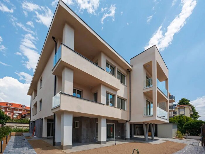 Appartamento con 5 locali in vendita in Via Piave, Cirie'