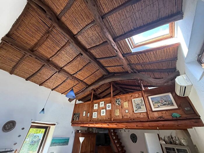 Casa con 5 locali in vendita in Stazzo La Casedda, Aglientu