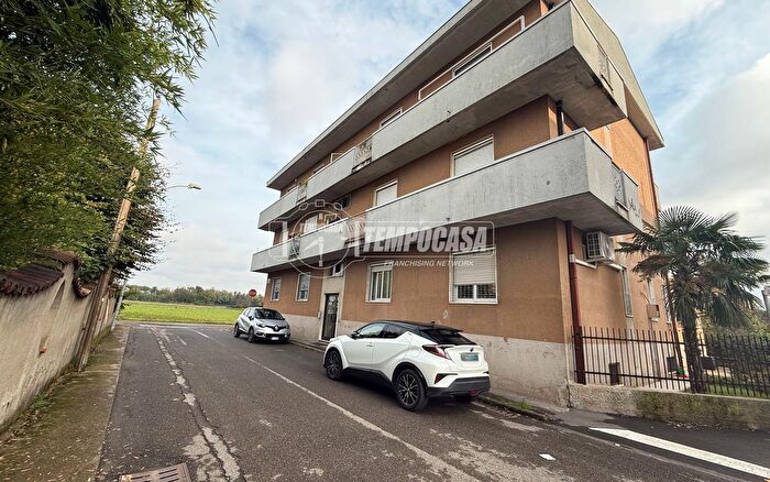 Appartamento quadrilocale in vendita in Via Virgilio, Dairago