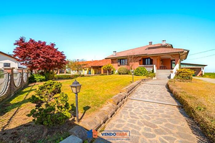 Casa con 5 locali in vendita in Via San Paolo, Monasterolo Di Savigliano