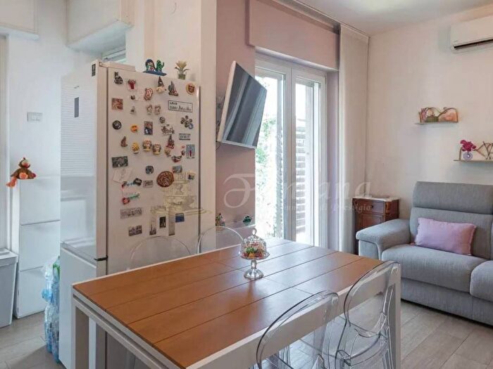 Appartamento bilocale in affitto in Viale Lodovico Scarampo, Monte Rosa Lotto, Milano