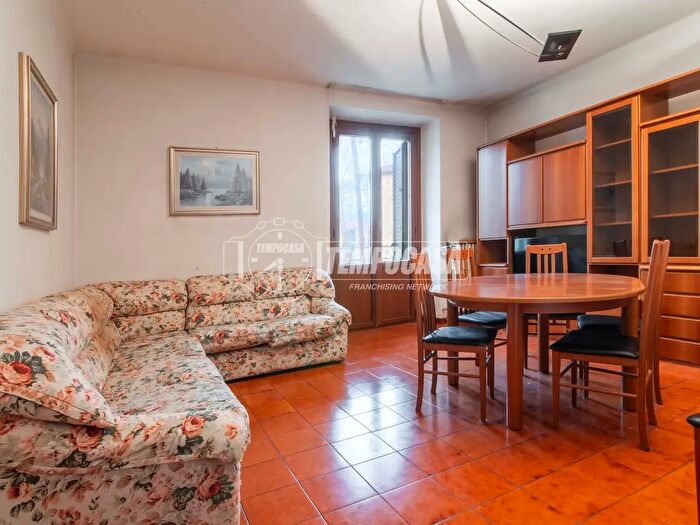 Appartamento trilocale in vendita in Via col di Lana, Como