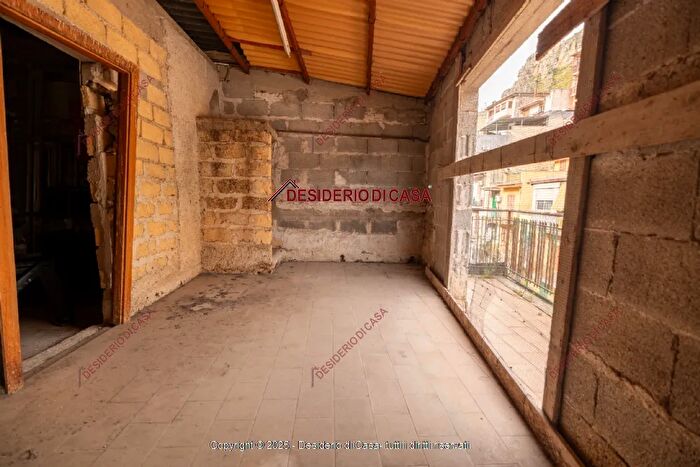 Appartamento quadrilocale in vendita in Palermo