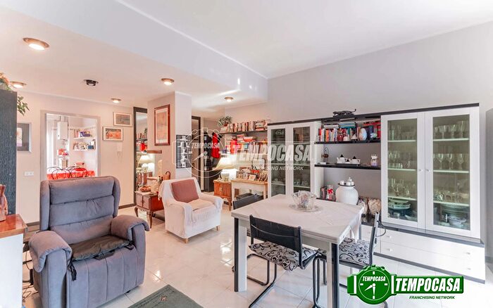 Appartamento trilocale in vendita in Via Cristoforo Colombo, Magenta