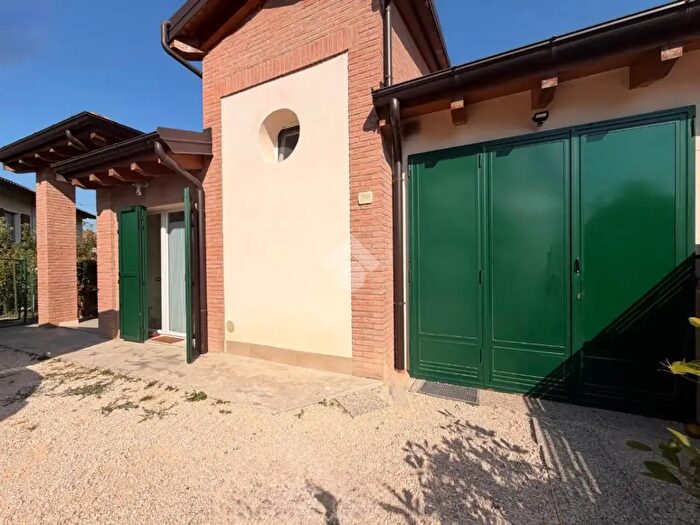 Casa quadrilocale in vendita in Via Campazza, Valsamoggia
