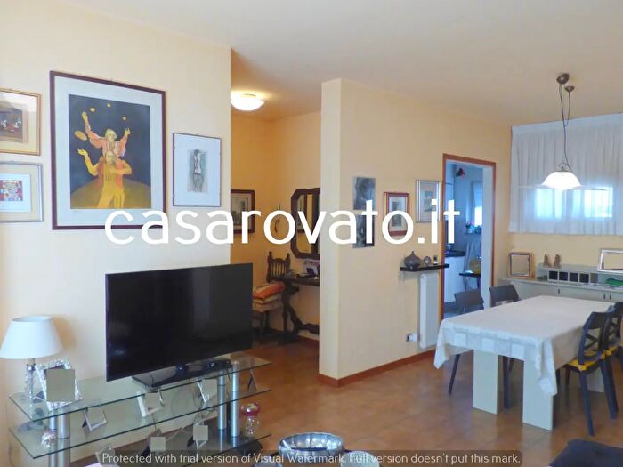 Appartamento trilocale in vendita in Via Pizzo Recastello, Bergamo