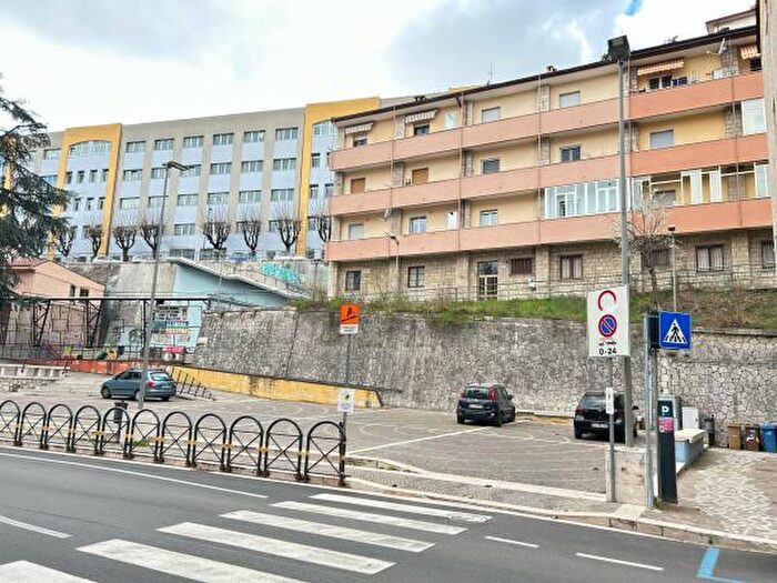 Appartamento quadrilocale in vendita in Via Michelangelo Buonarroti, Potenza